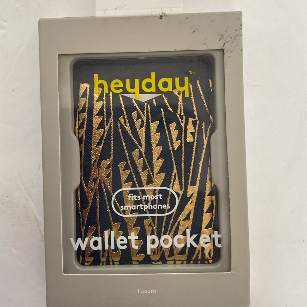 Heyday Phone Pocket NWT